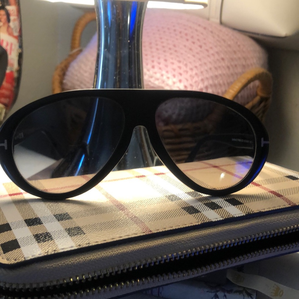 Tom Ford Black sun glasses